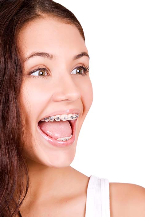 Frau mit schönen Zähne - Zahnarztpraxis Wien